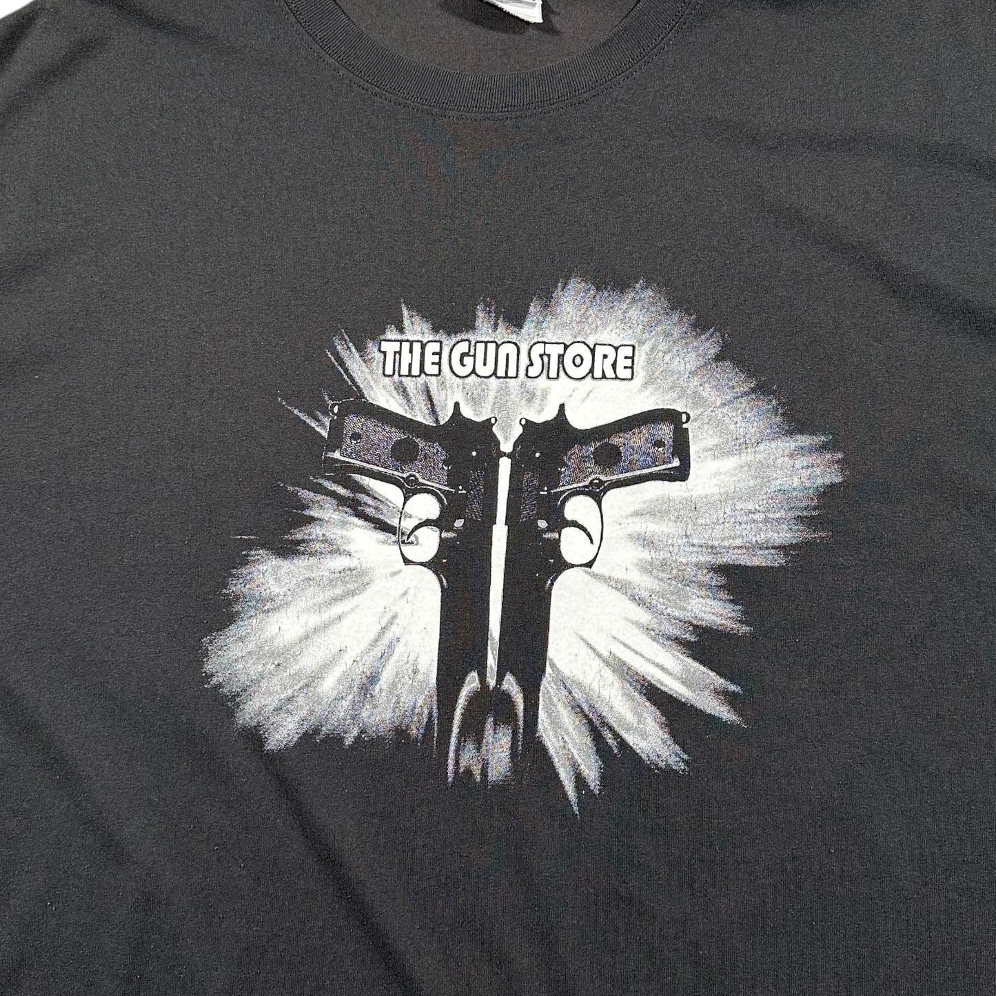 2000s Vintage The Gun Store Shirt
