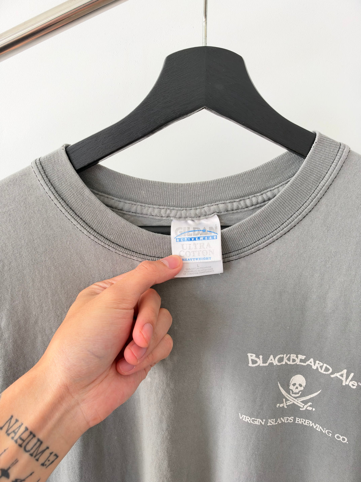 2000s Vintage Blackbeard Ale Beer Shirt